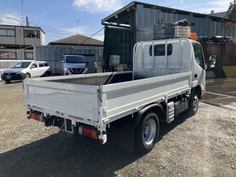 日野 デュトロ 小型 平ボディ 2RG-XZU605M R2の中古トラック画像5