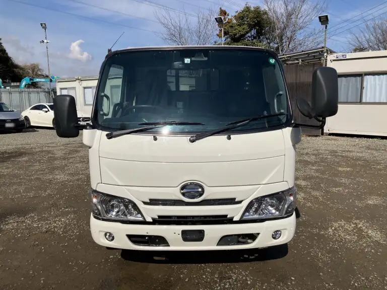 日野 デュトロ 小型 平ボディ 2RG-XZU605M R2の中古トラック画像2