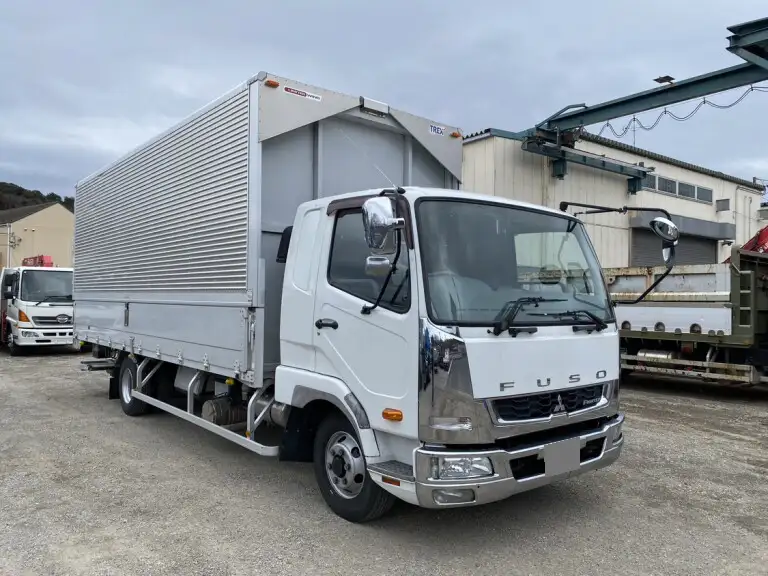 三菱 ファイター 中型/増トン ウイング パワーゲート ベッドの中古トラック画像3