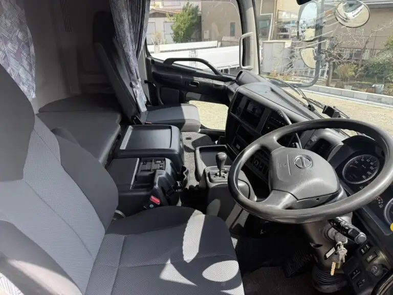 日野 プロフィア 大型 トラクター ハイルーフ 1デフの中古トラック画像10