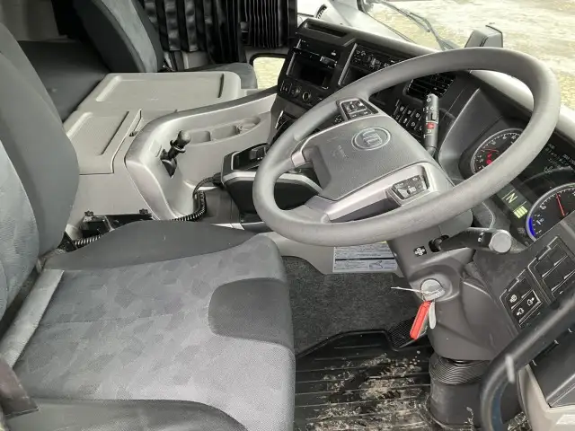 日産UD クオン 大型 トラクター ハイルーフ 1デフの中古トラック画像9