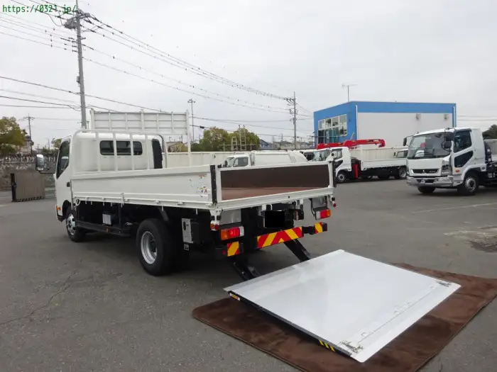 日野 デュトロ 小型 平ボディ パワーゲート 2KG-XZU710Mの中古トラック画像6