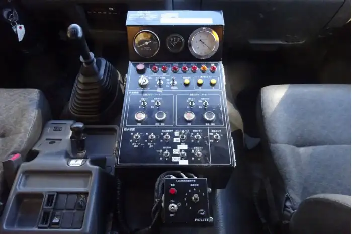 いすゞ フォワード 中型/増トン タンク車 PJ-FTR34F4改の中古トラック画像15