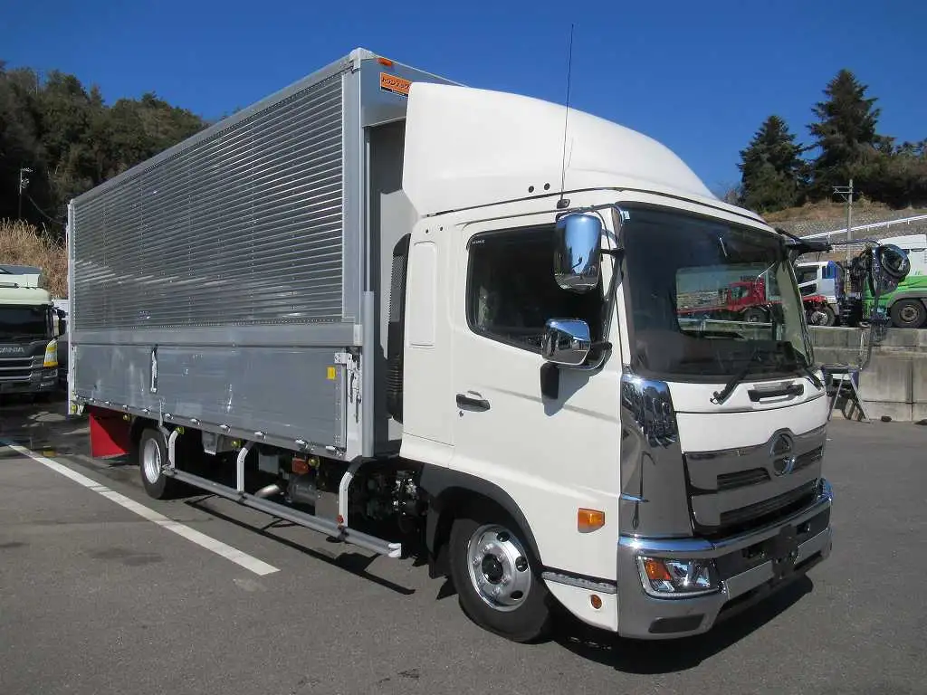 日野 レンジャー 中型/増トン ウイング エアサス ベッドの中古トラック画像2