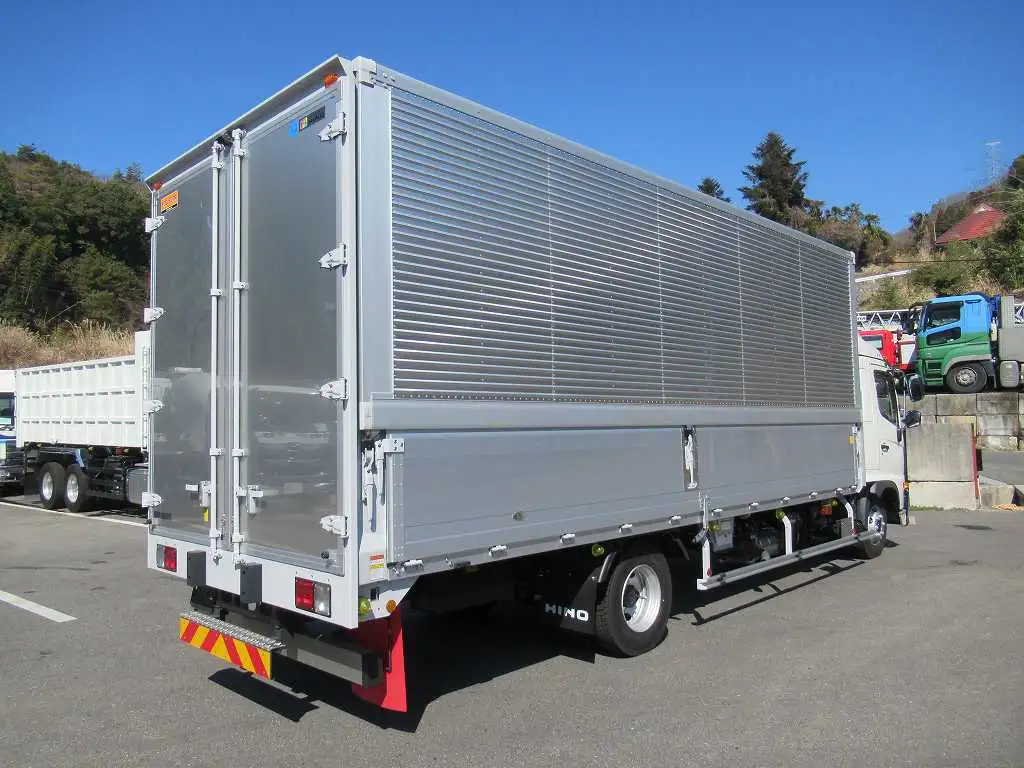 日野 レンジャー 中型/増トン ウイング エアサス ベッドの中古トラック画像3