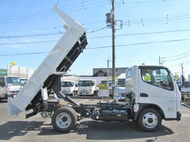 三菱 キャンター 小型 ダンプ 2RG-FBA60 R6の中古トラック画像4