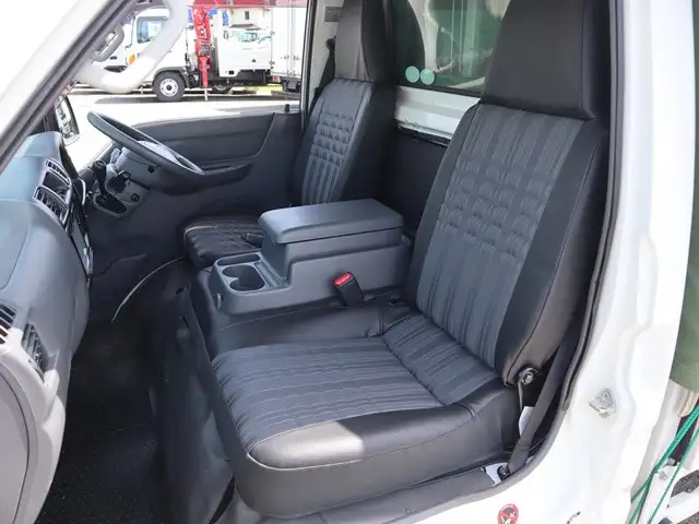 マツダ ボンゴ 小型 平ボディ 幌 DBF-SLP2Tの中古トラック画像12