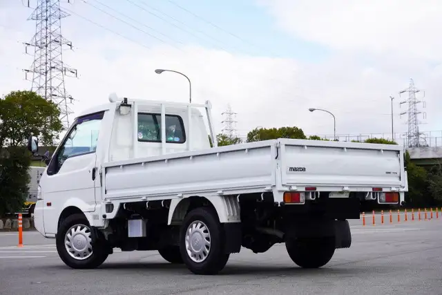 マツダ ボンゴ 小型 平ボディ DBF-SLP2T H30の中古トラック画像4
