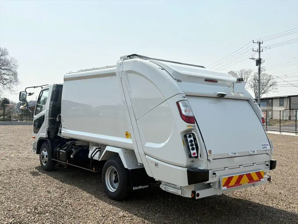 三菱 ファイター 中型/増トン パッカー車 プレス式 2KG-FK72Fの中古トラック画像5