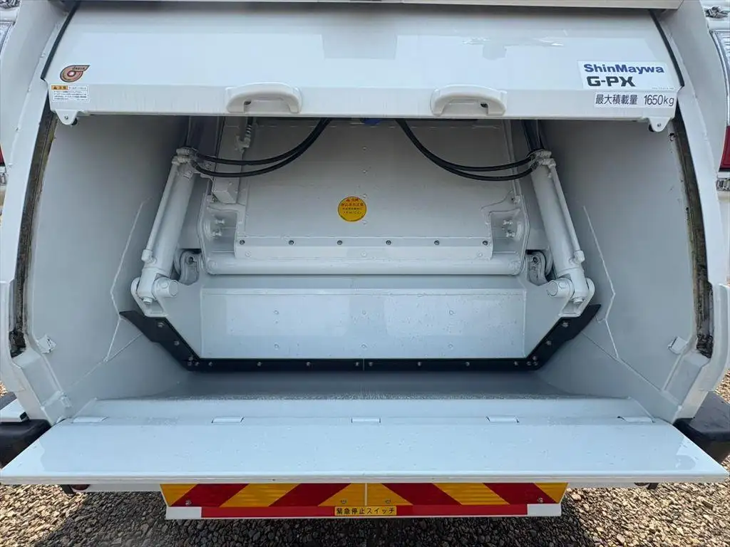 三菱 ファイター 中型/増トン パッカー車 プレス式 2KG-FK72Fの中古トラック画像8