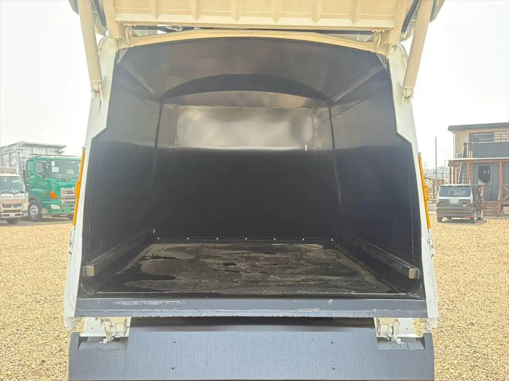 三菱 ファイター 中型/増トン パッカー車 プレス式 2KG-FK72Fの中古トラック画像9