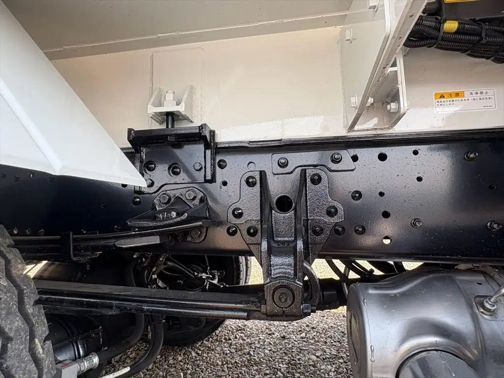三菱 ファイター 中型/増トン パッカー車 プレス式 2KG-FK72Fの中古トラック画像像17