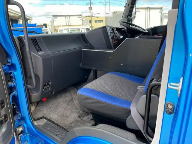 いすゞ ギガ 大型 ウイング ハイルーフ エアサスの中古トラック画像11