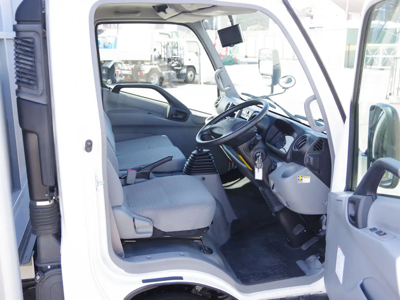 日野 デュトロ 小型 ウイング TKG-XZU720M H29の中古トラック画像12