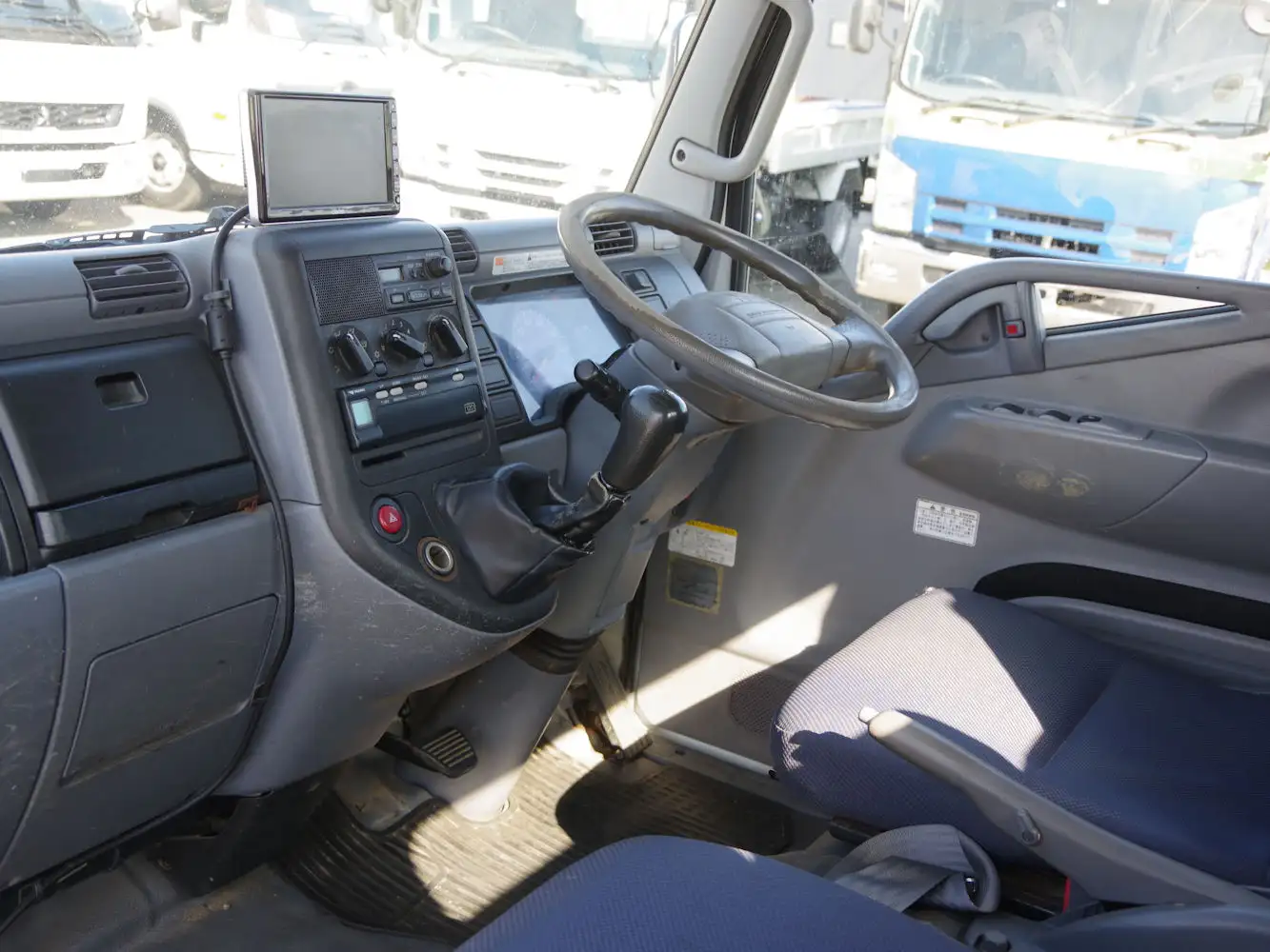 三菱 キャンター 小型 タンク車 バキューム PDG-FE83DYの中古トラック画像13