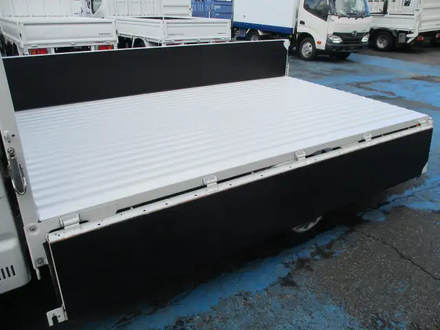 マツダ ボンゴ 小型 平ボディ DBF-SLP2T R2の中古トラック画像10