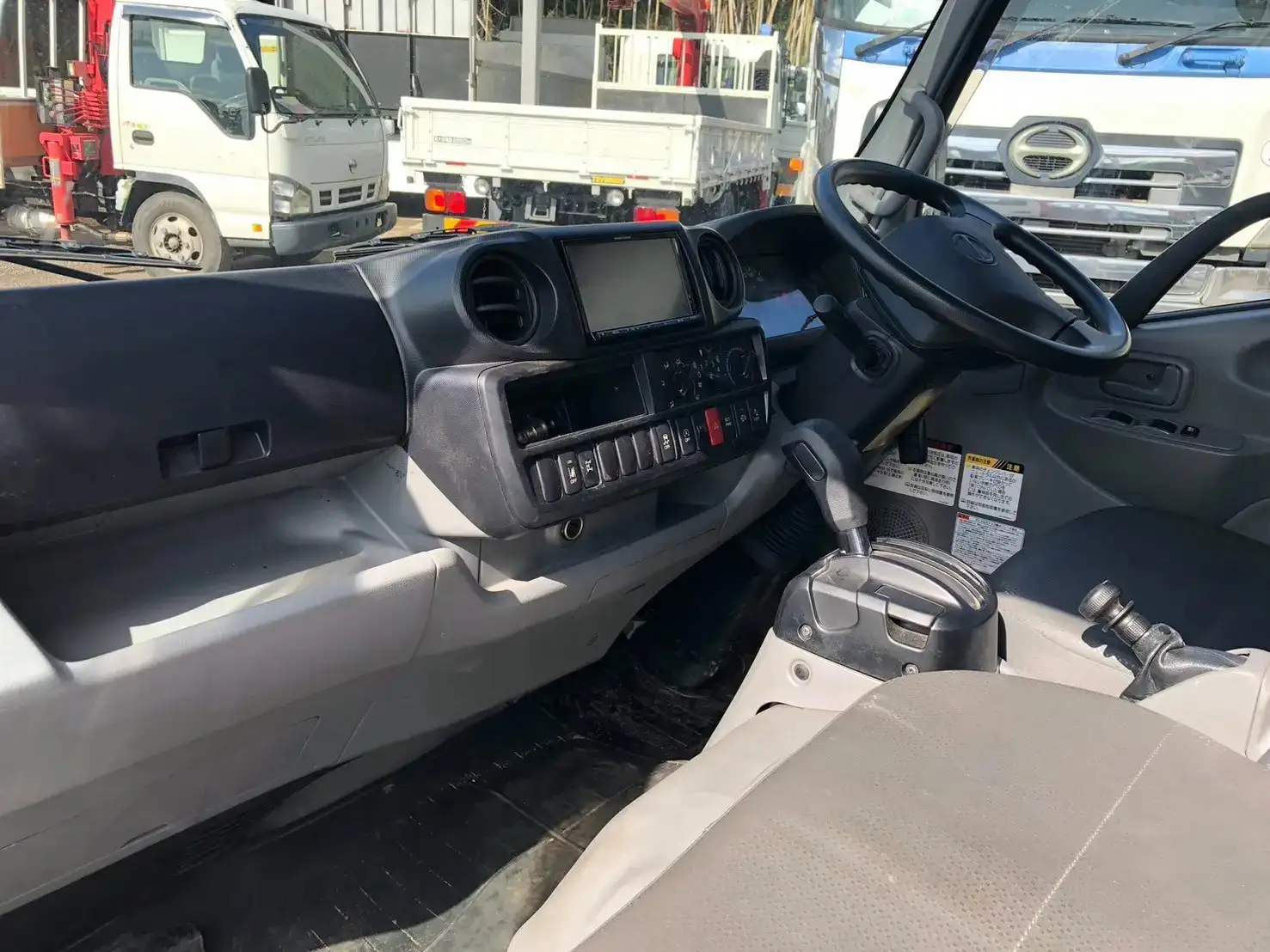 日野 デュトロ 小型 クレーン付 3段 ラジコンの中古トラック画像13