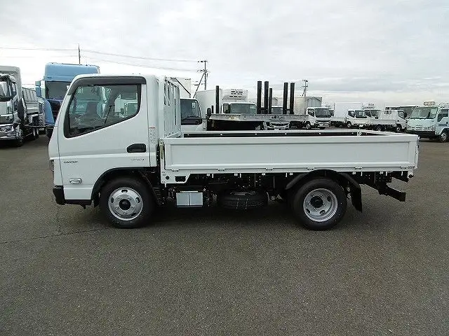 三菱 キャンター 小型 平ボディ 2RG-FBAV0 R6の中古トラック画像3