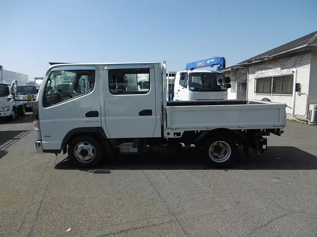 三菱 キャンター 小型 平ボディ Wキャブ TPG-FBA20の中古トラック画像3