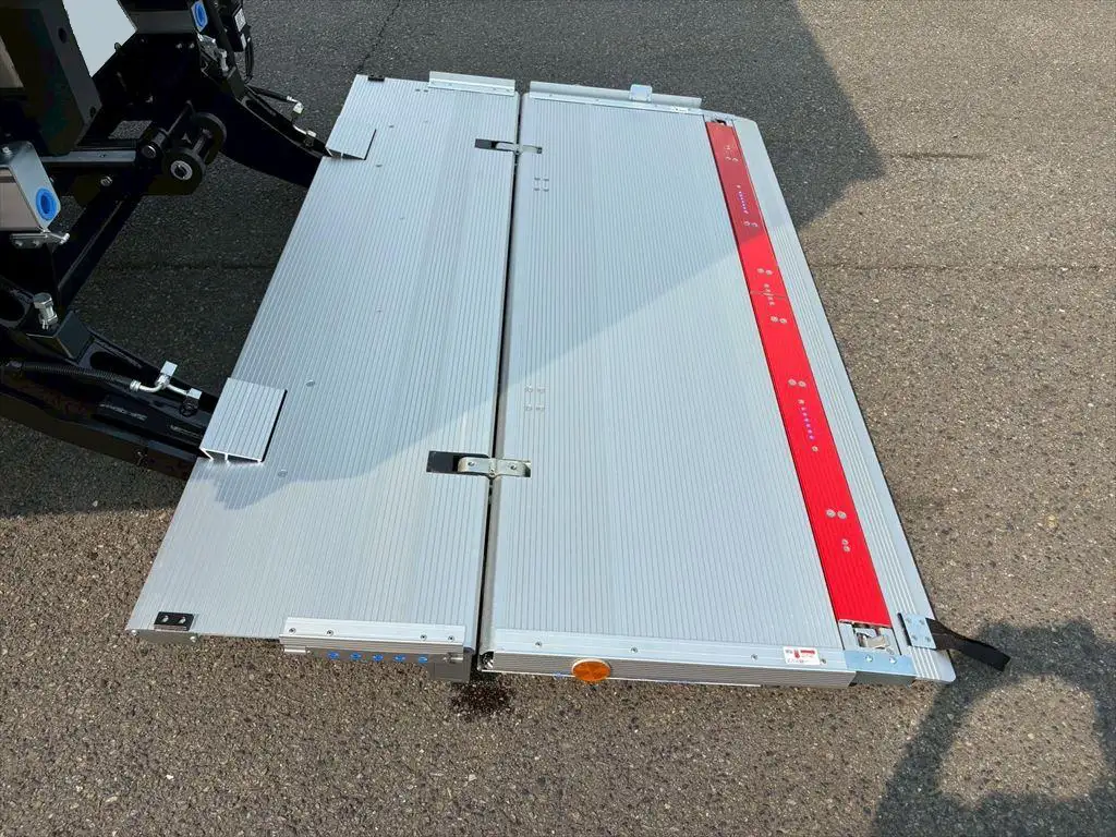 トヨタ その他 小型 冷凍冷蔵 低温 パワーゲートの中古トラック画像11