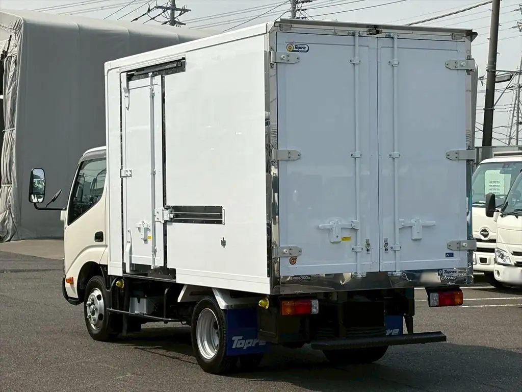 トヨタ ダイナ 小型 冷凍冷蔵 低温 床ステンの中古トラック画像4