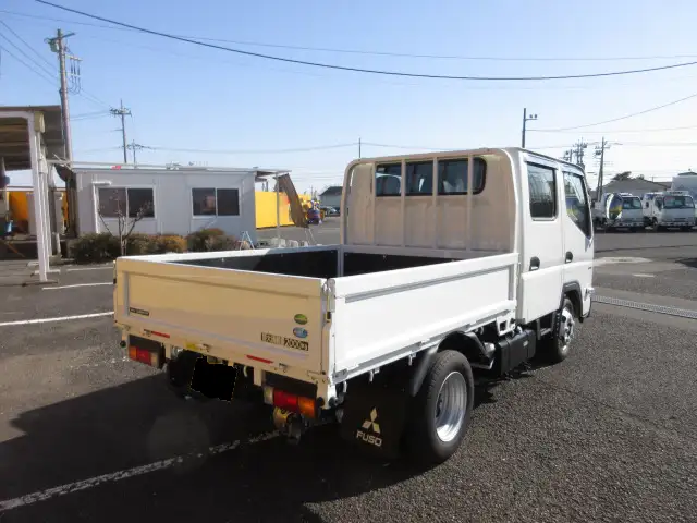 三菱 キャンター 小型 平ボディ Wキャブ 2RG-FBA20の中古トラック画像3