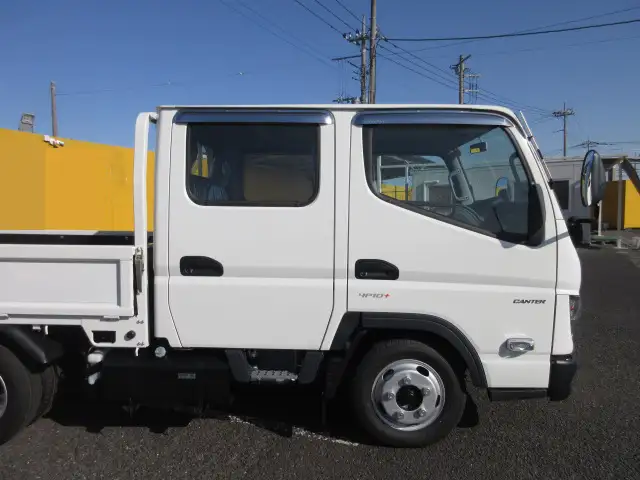 三菱 キャンター 小型 平ボディ Wキャブ 2RG-FBA20の中古トラック画像6