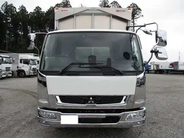 三菱 ファイター 中型/増トン ウイング ベッド 2KG-FK62Fの中古トラック画像2