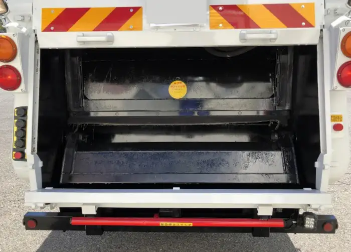 いすゞ エルフ 小型 パッカー車 プレス式 回転ダンプ式の中古トラック画像10