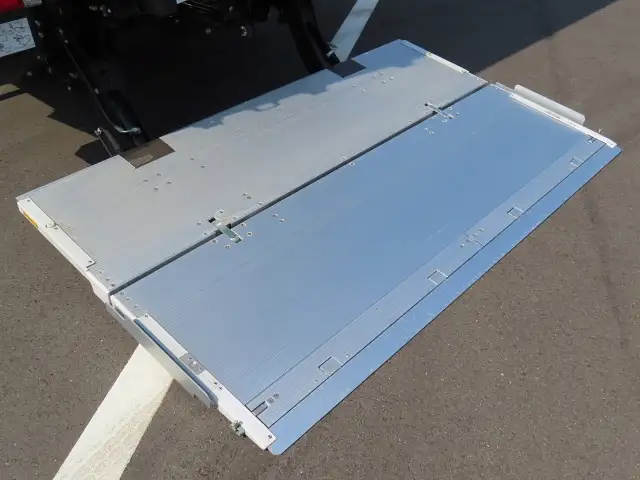 日野 デュトロ 小型 冷凍冷蔵 低温 パワーゲートの中古トラック画像8