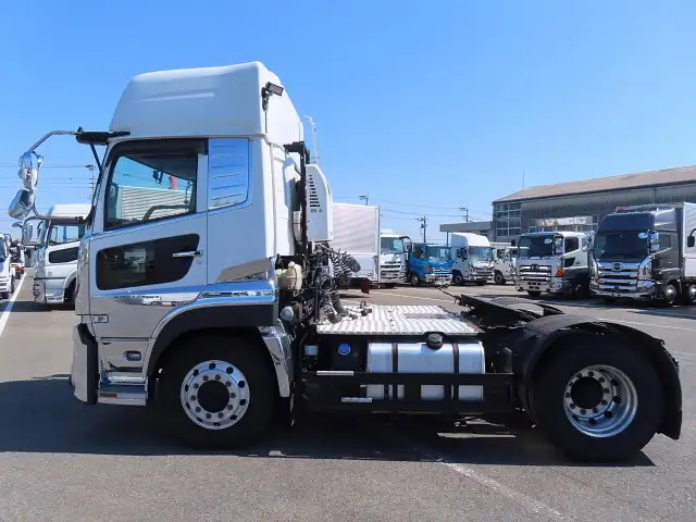 日産UD クオン 大型 トラクター ハイルーフ 1デフの中古トラック画像6