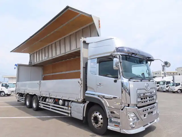 日産UD クオン 大型 ウイング ハイルーフ エアサスの中古トラック画像3