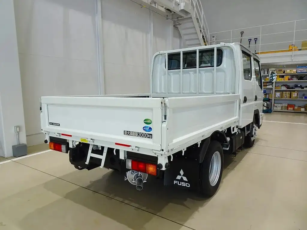 三菱 キャンター 小型 平ボディ Wキャブ 2RG-FBA20の中古トラック画像2