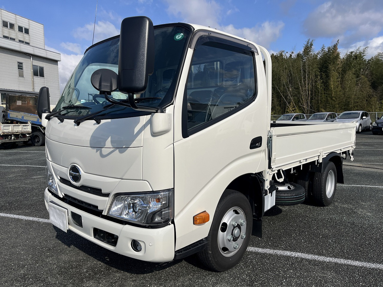 日野 デュトロ 小型 平ボディ 10尺 2KG-XZC605M