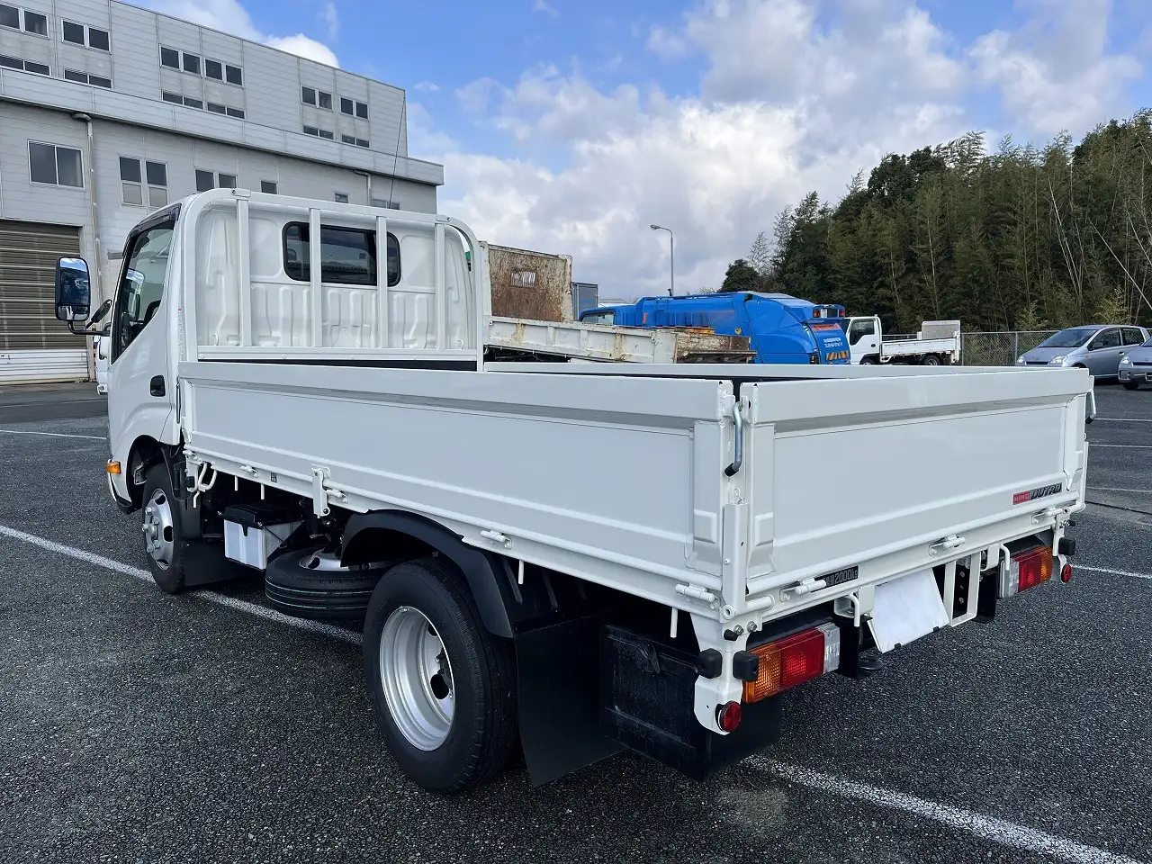 日野 デュトロ 小型 平ボディ 2KG-XZC605M R6の中古トラック画像4