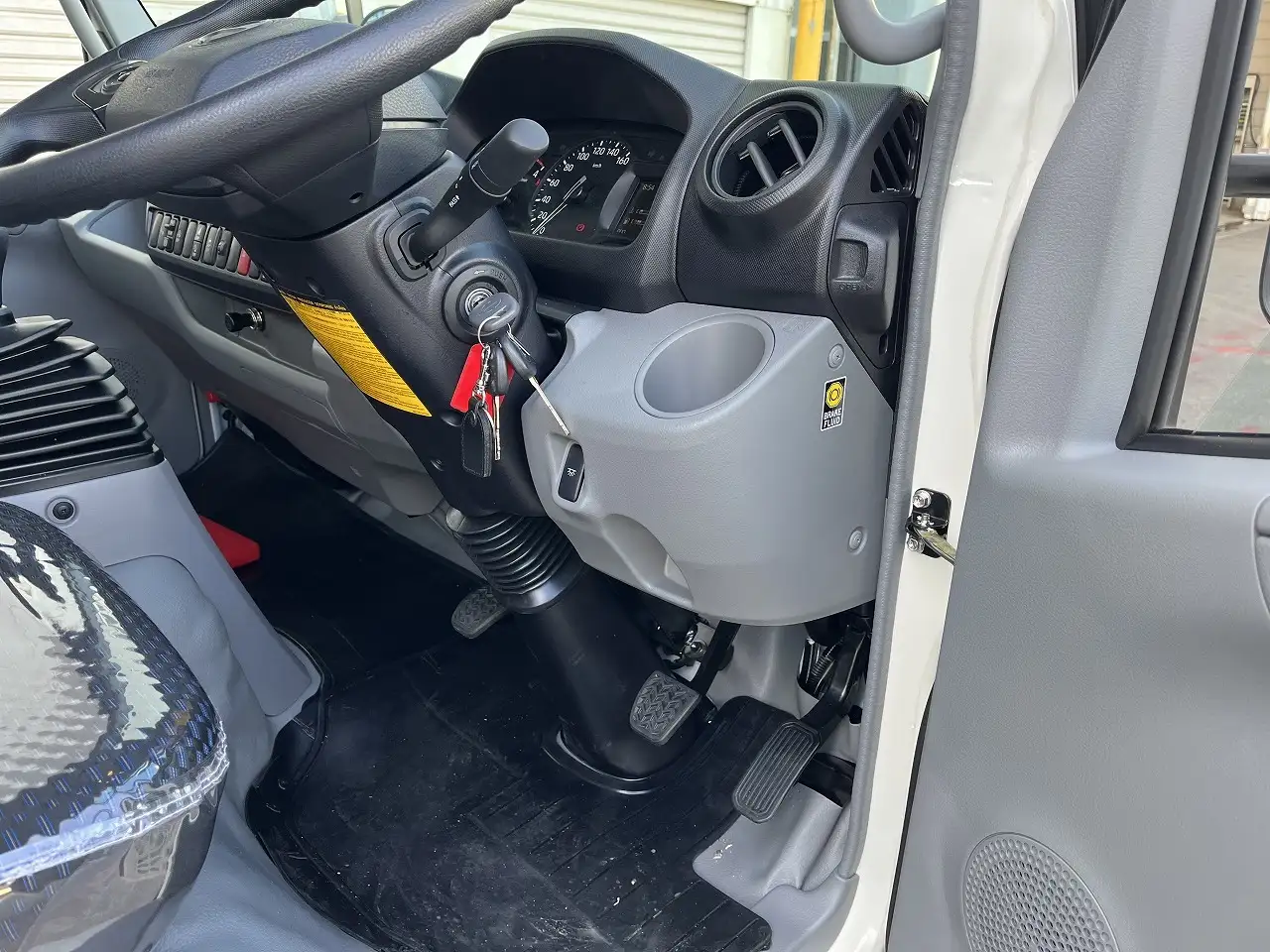日野 デュトロ 小型 平ボディ 2KG-XZC605M R6の中古トラック画像10