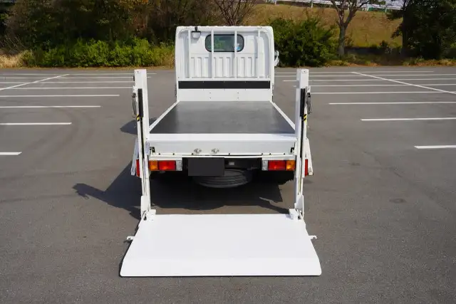 日産 アトラス 小型 平ボディ パワーゲート TKG-SZ2F24の中古トラック画像6