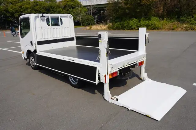 日産 アトラス 小型 平ボディ パワーゲート TKG-SZ2F24の中古トラック画像7