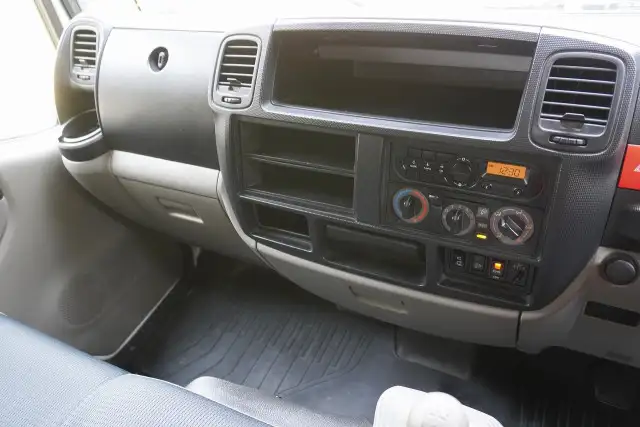 日産 アトラス 小型 平ボディ パワーゲート TKG-SZ2F24の中古トラック画像14