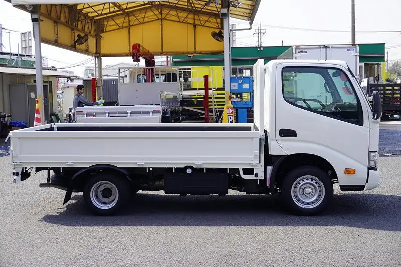 トヨタ ダイナ 小型 平ボディ 3BF-TRY230 R7の中古トラック画像2