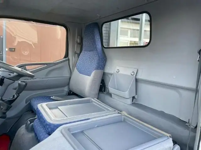 三菱 キャンター 小型 平ボディ  H16の中古トラック画像8