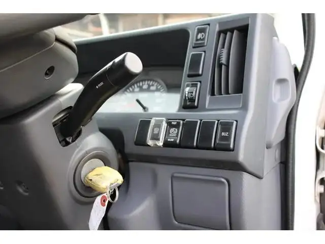 マツダ タイタン 小型 平ボディ 床鉄板 の中古トラック画像9