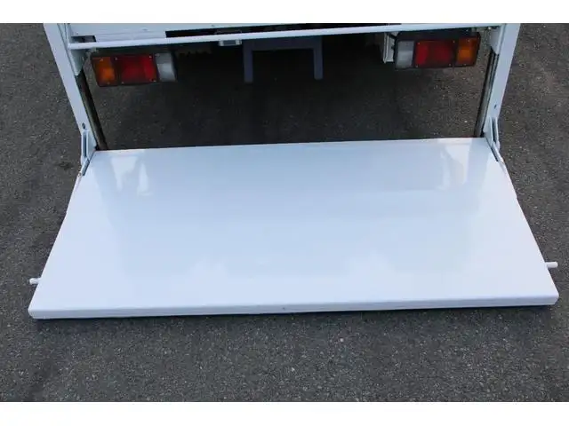 いすゞ エルフ 小型 平ボディ パワーゲート 床鉄板の中古トラック画像7