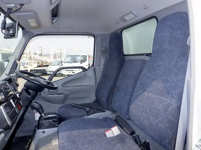 日野 デュトロ 小型 冷凍冷蔵 中温 床ステンの中古トラック画像12