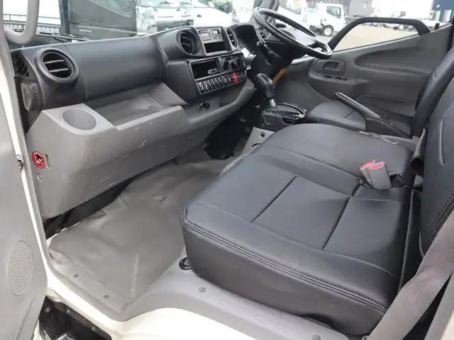 トヨタ ダイナ 小型 平ボディ TPG-XZU605 H29の中古トラック画像12