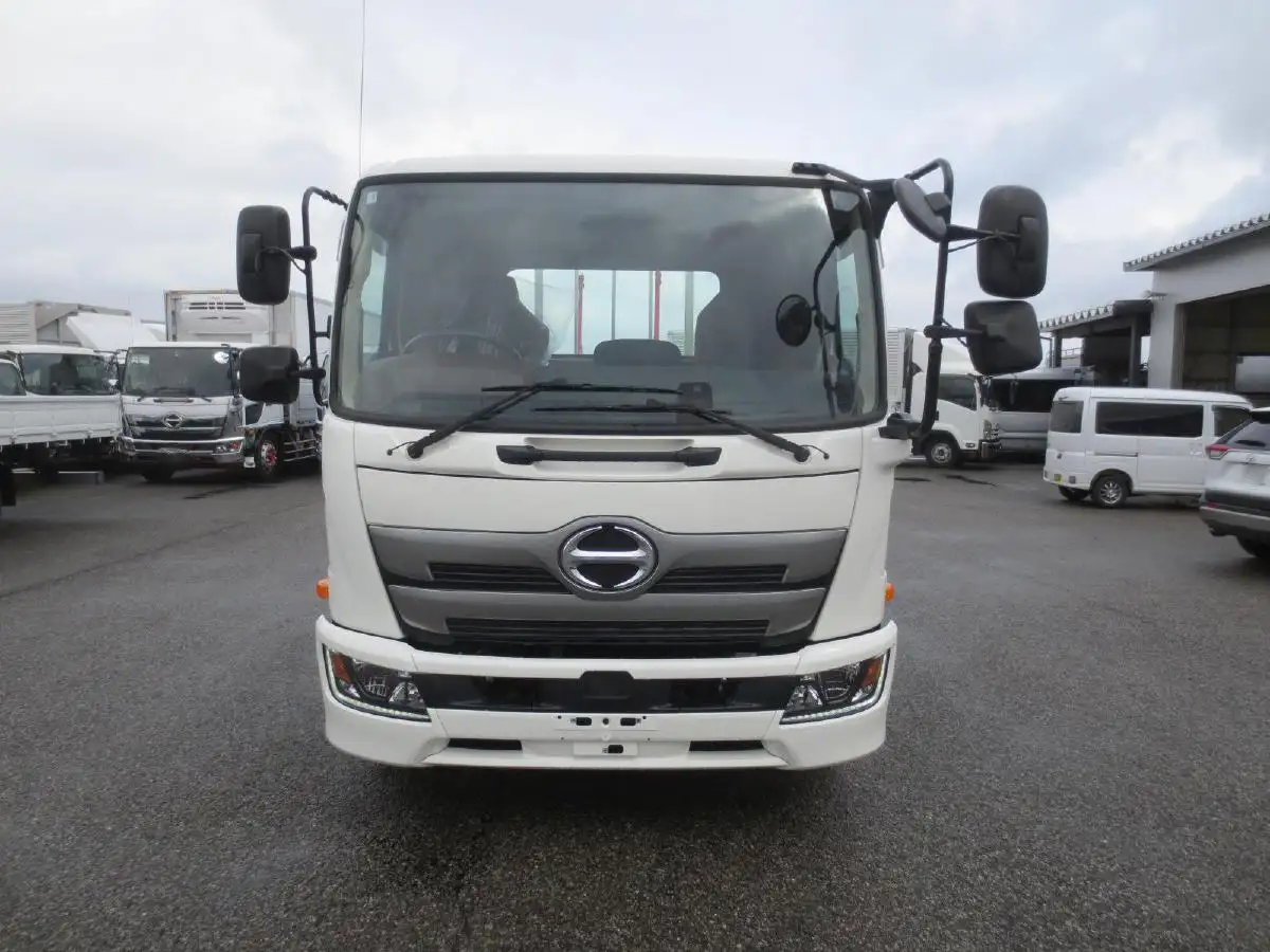 日野 レンジャー 中型/増トン 平ボディ 床鉄板 2KG-FC2ABAの中古トラック画像2