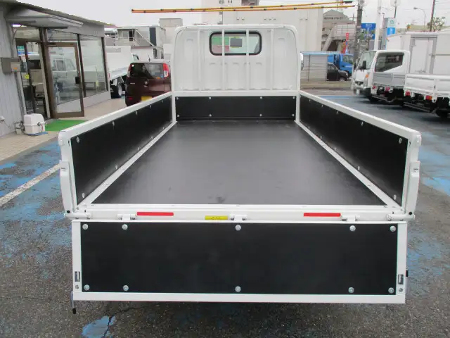 三菱 キャンター 小型 平ボディ 2RG-FBA20 R6の中古トラック画像6