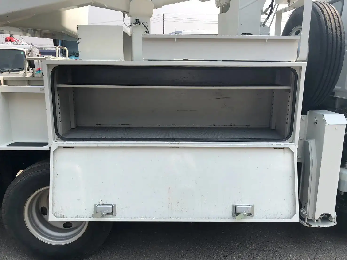 いすゞ エルフ 小型 高所・建柱車 高所作業車 電工仕様の中古トラック画像9
