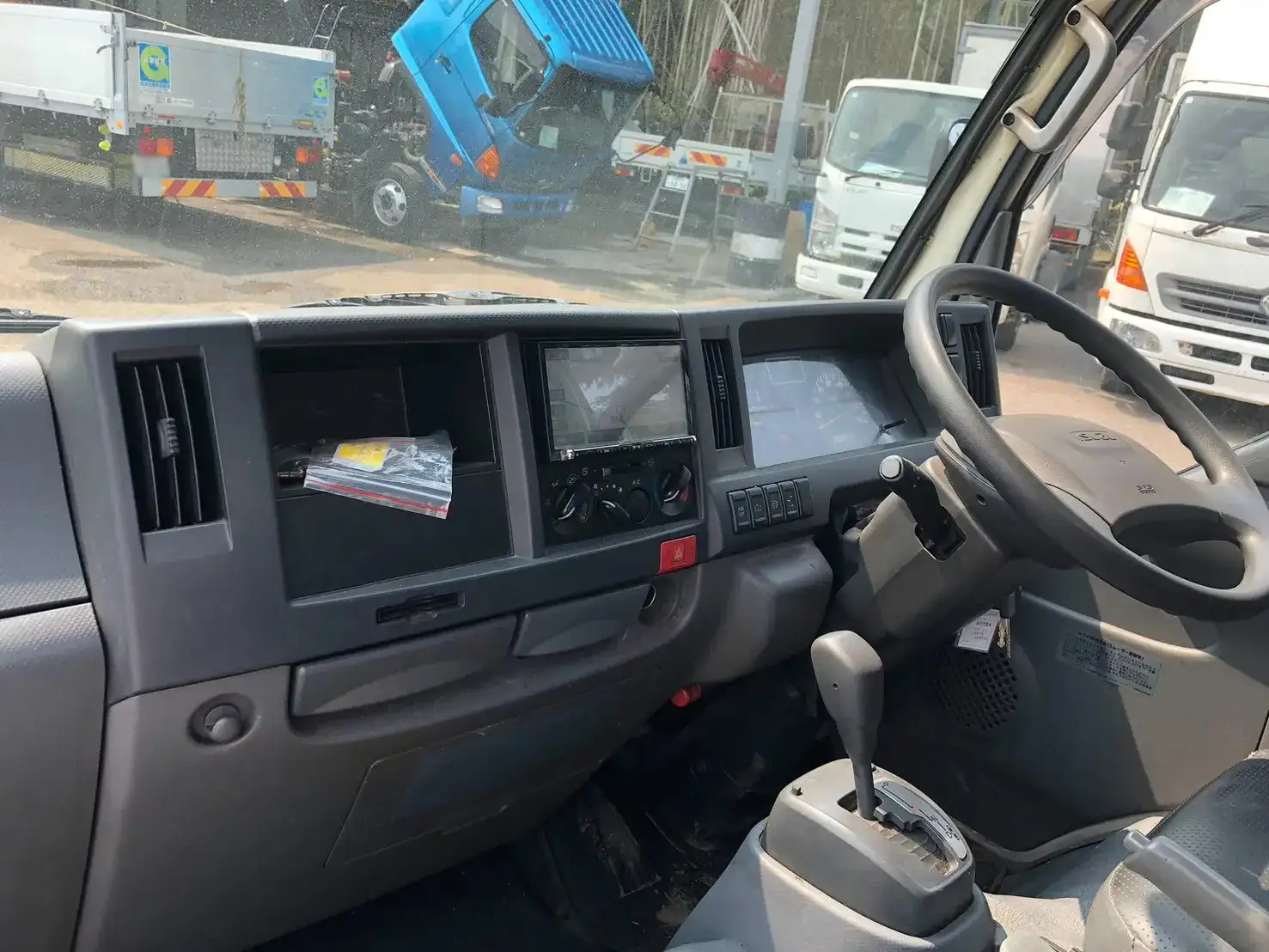 いすゞ エルフ 小型 高所・建柱車 高所作業車 電工仕様の中古トラック画像13