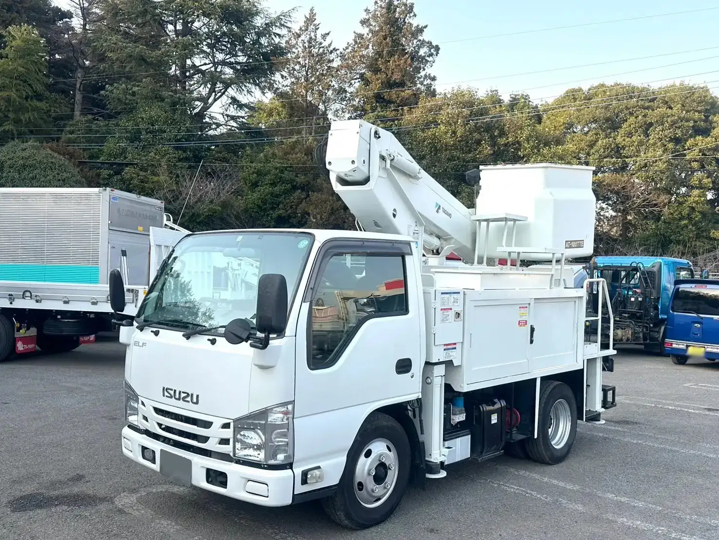 いすゞ エルフ 小型 高所・建柱車 高所作業車 電工仕様｜画像1